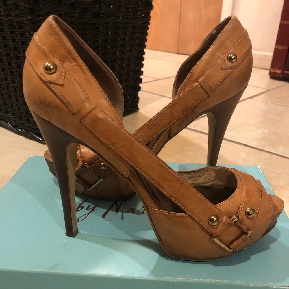 Medium Natural Leather peep toe pumps
